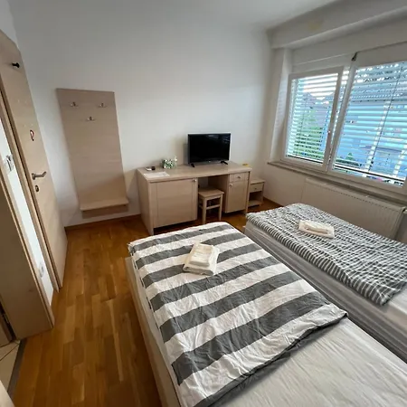 Kolarjeva International House Guest house