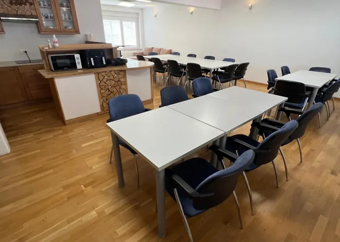 Guest house Kolarjeva International House 3*