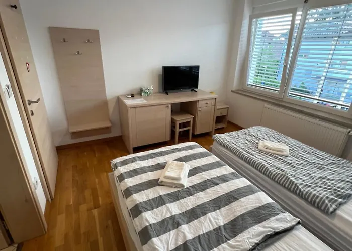 Kolarjeva International House Guest house