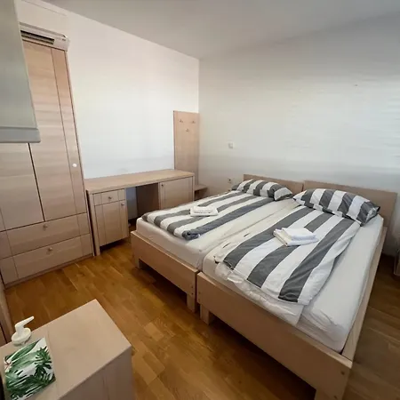 Kolarjeva International House Affittacamere Lubiana