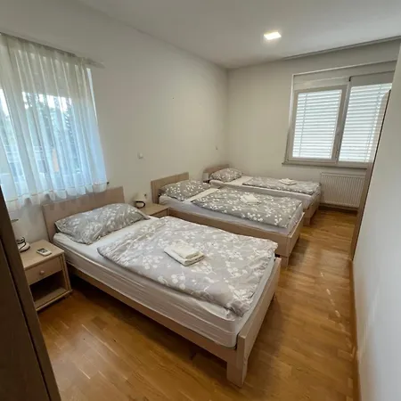Kolarjeva International House Affittacamere Lubiana