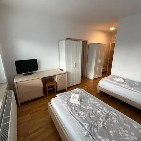 Kolarjeva International House 3* Lublana
