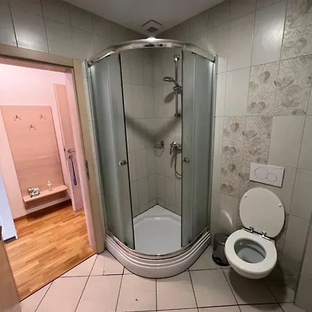 Πανσιόν Kolarjeva International House Λιουμπλιάνα