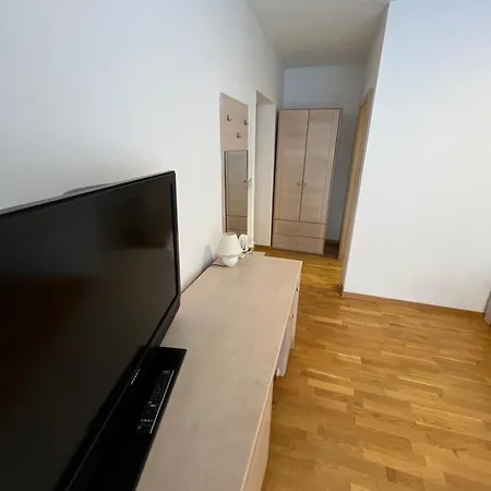Kolarjeva International House Affittacamere 3*