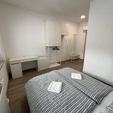 Kolarjeva International House Affittacamere 3*
