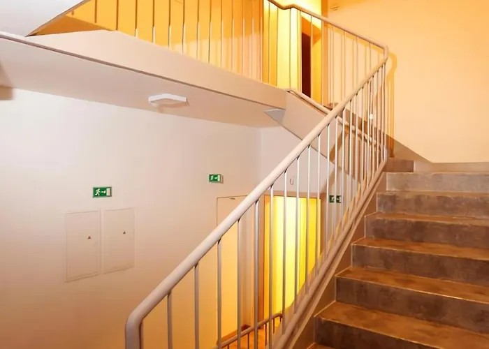 Kolarjeva International House Gasthof 3*